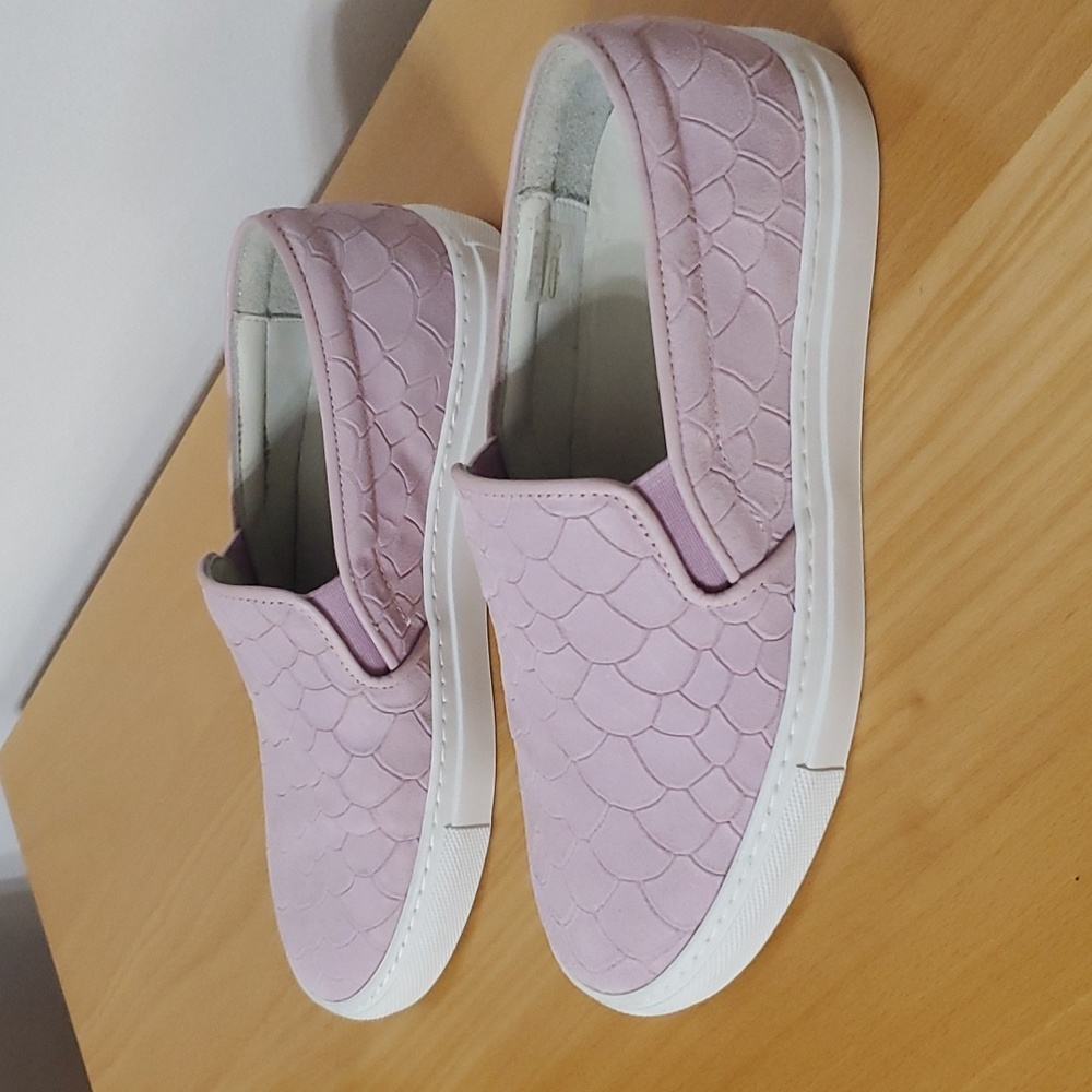 Axel Arigato Embossed Suede Sneakers Size 6.5